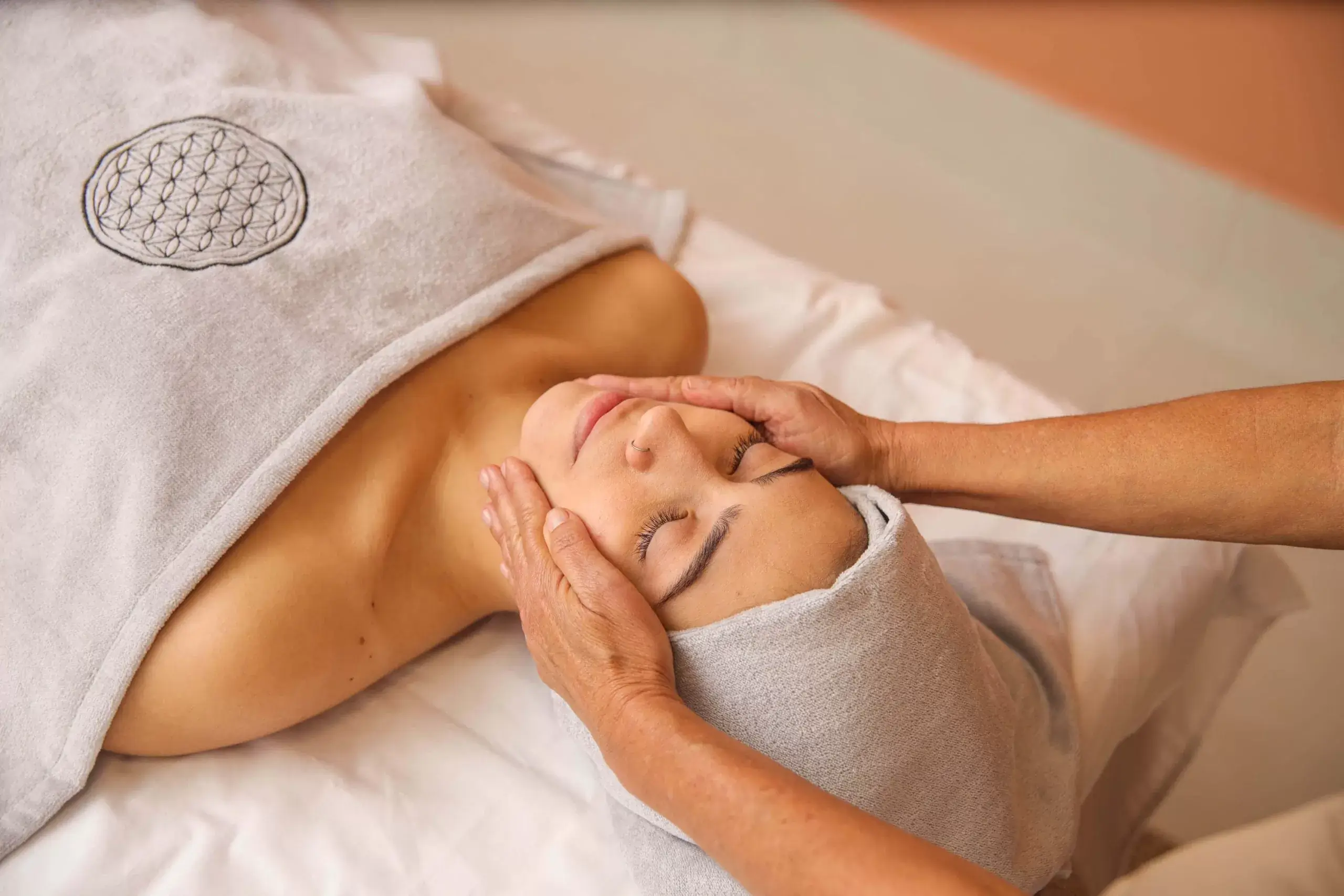 MASSAGEM-sommos-spa-sao-paulo-scaled